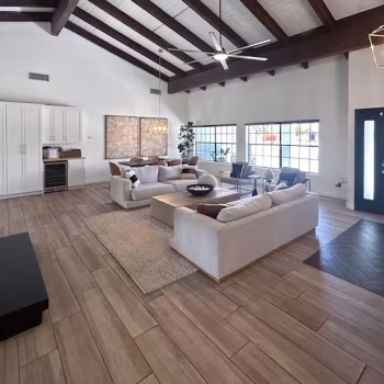 2c630b85-1984-4f16-975e-332aca8cf047